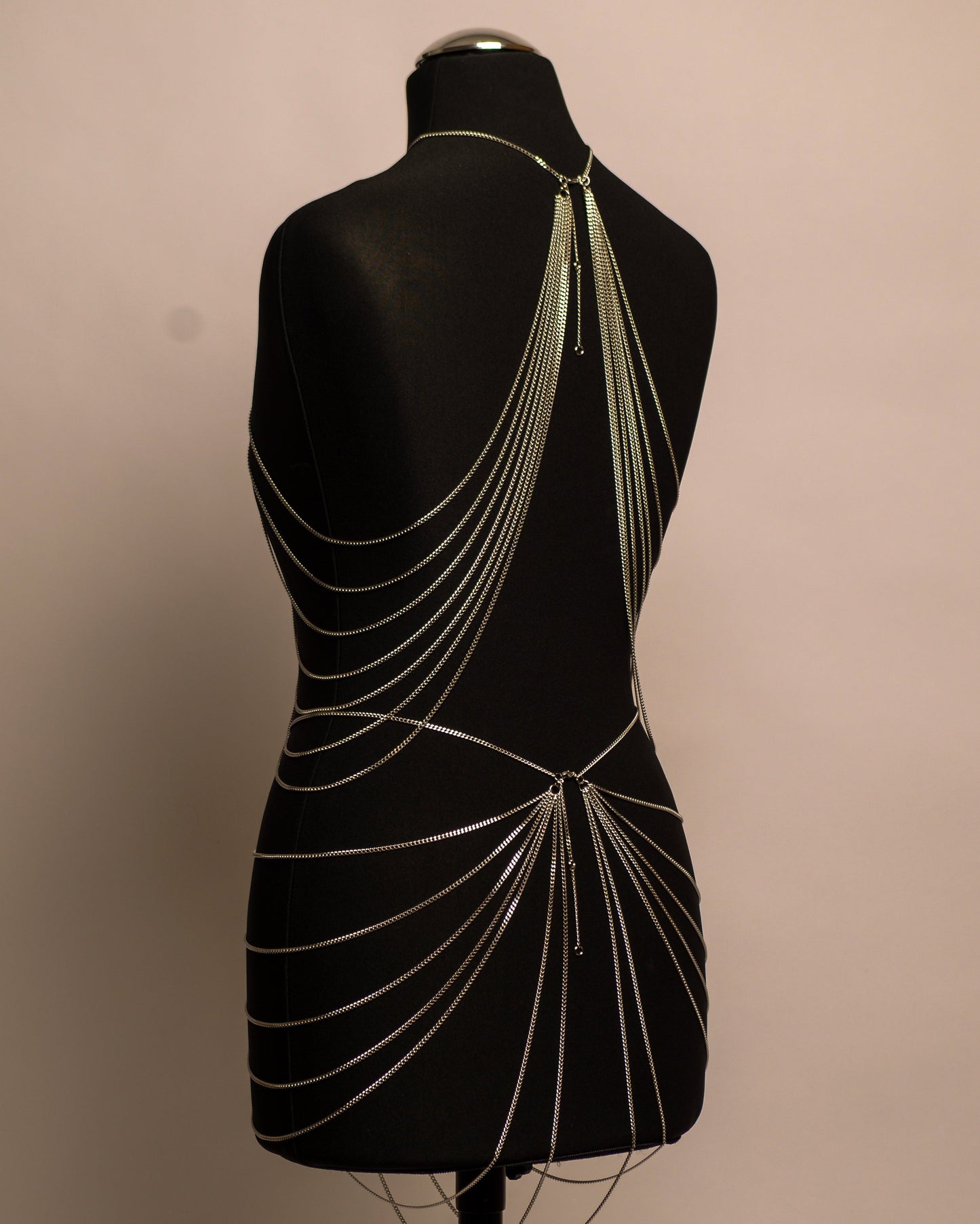 After Dark Top stainless steel body chain handgemaakt op maat